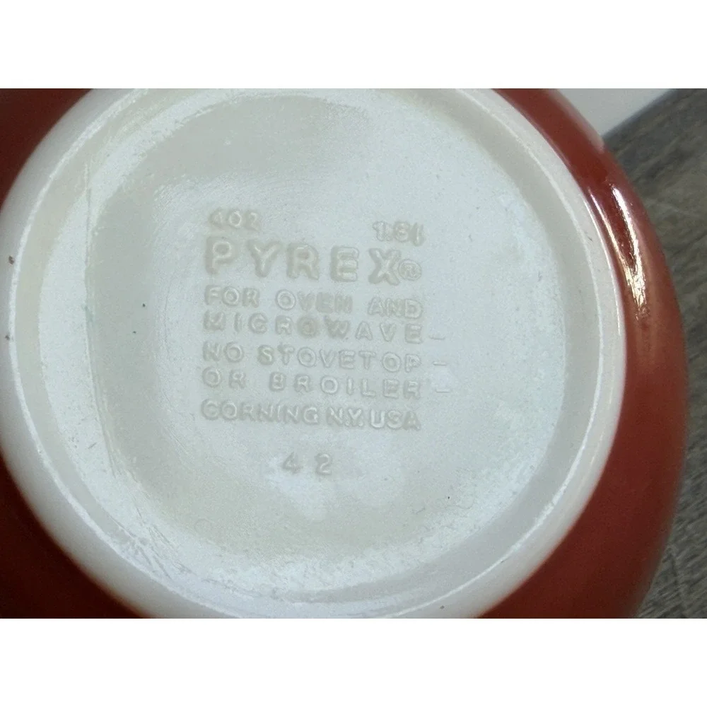 Vintage Pyrex Autumn Harvest Wheat Mixing Bowl #402 - 1.5 qt. Burnt Orange Color - Picture 9 of 10